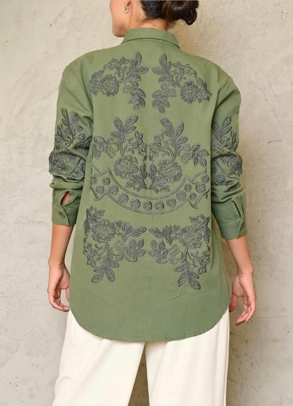 Chaqueta en Dril Bordada Mangas y Espalda